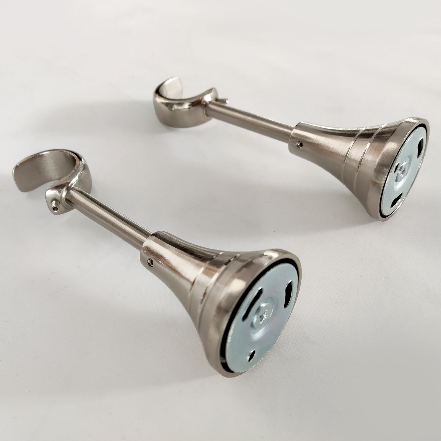 Elegant and Minimalist High Quality Adjustable Metal Curtain Rod Pole Brackets Modern Design Style Curtain Rod Holder