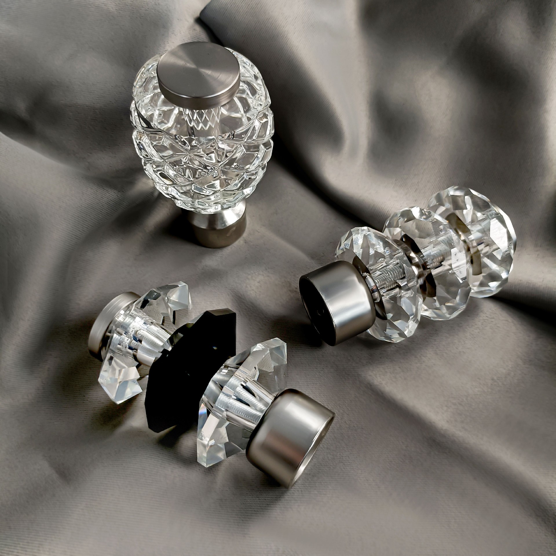 Luxury Modern Design Silver Customized Metal Drapery Rod Set Crystal Curtain Pole Custom Painting Luxury Customized Curtain Pole